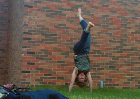 AmandaBee handstanding. acnatta/Flickr